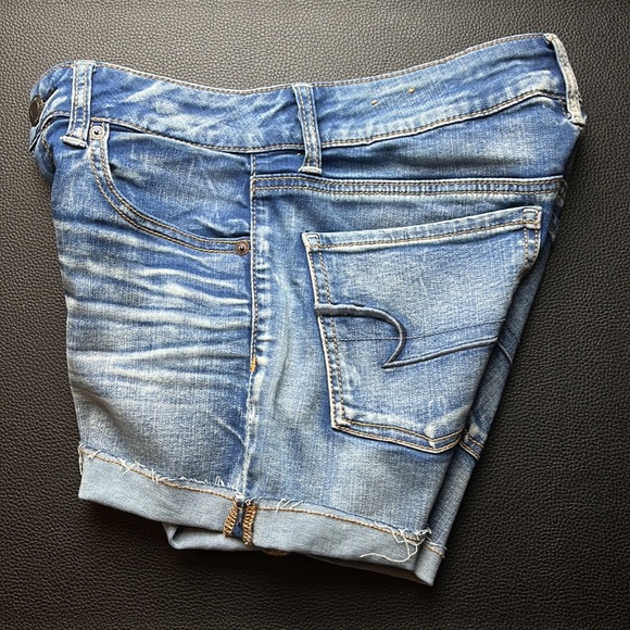 American Eagle Super Stretch Distressed Midi Shorts - Picture 7 of 7
